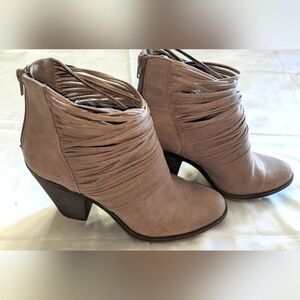 Fergalicious by Fergie Women's Wicket Block Heel Ankle Boots Sz 10M Strappy Boho